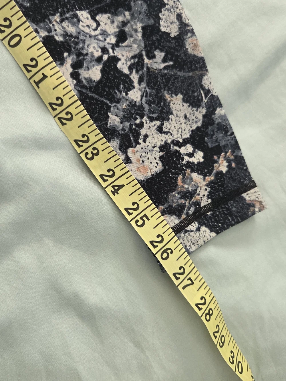 lululemon athletica Multi Color Abstract print leggings Size 4
